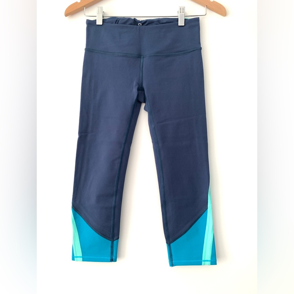 ❗️CLEAROUT❗️ LIKE-NEW! GAP FIT GFAST colour block side stripe CAPRI LEGGINGS -XS